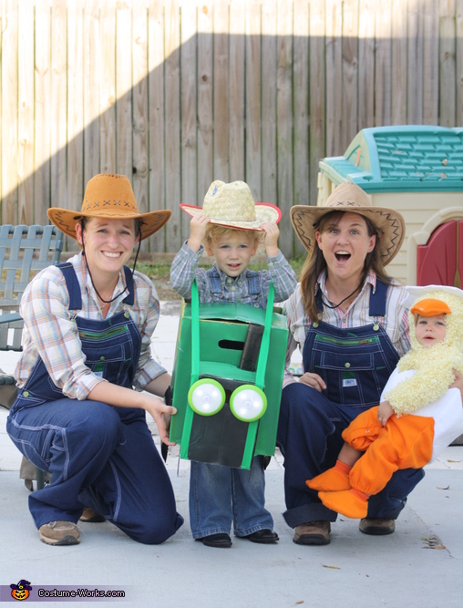 Kids farmer shop dress up