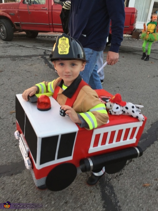 Fire Truck Costume | Mind Blowing DIY Costumes - Photo 3/5