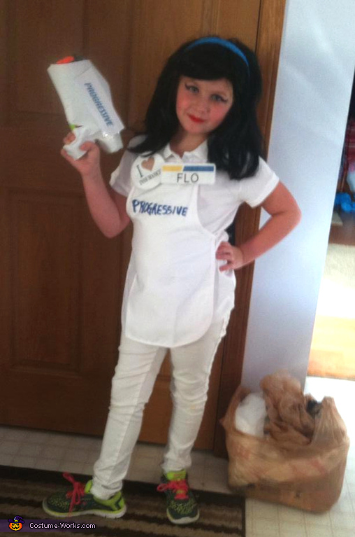 Flo the Progressive Lady Is the Simplest DIY Halloween Costume Ever –  SheKnows