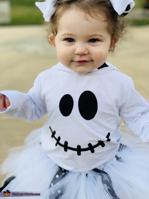 Baby Ghost Costume | Easy DIY Costumes - Photo 3/4