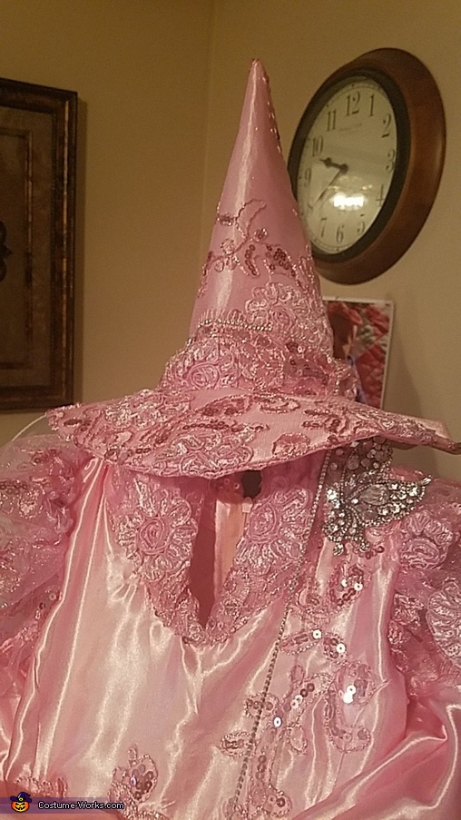 Glinda the Good Witch Costume | DIY Costumes Under $35 - Photo 4/5
