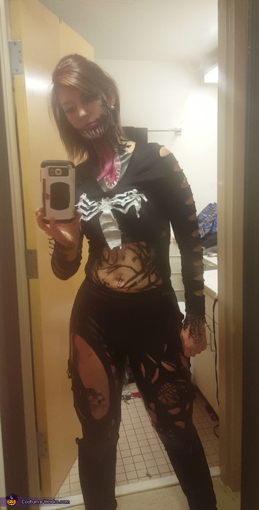 Glow in the dark Lady Venom Costume