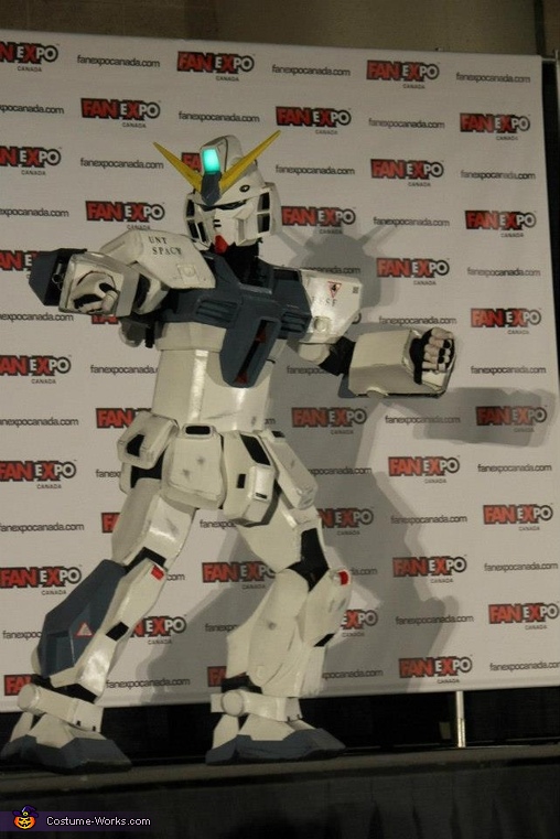 Gundam Costume