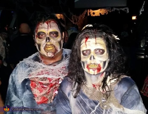 Happy Zombie Couple Costume