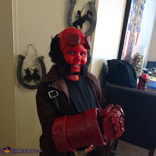 Hellboy Child Costume - Photo 2/2