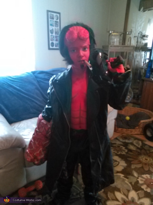 Homemade Hellboy Costume - Photo 2/4