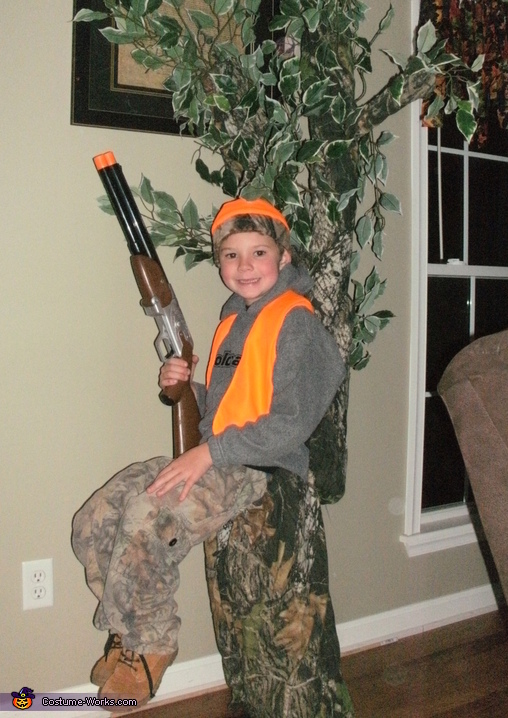 Hunter in a Tree Stand Costume