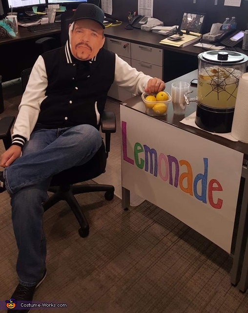 Ice-T at a Lemonade Stand Costume