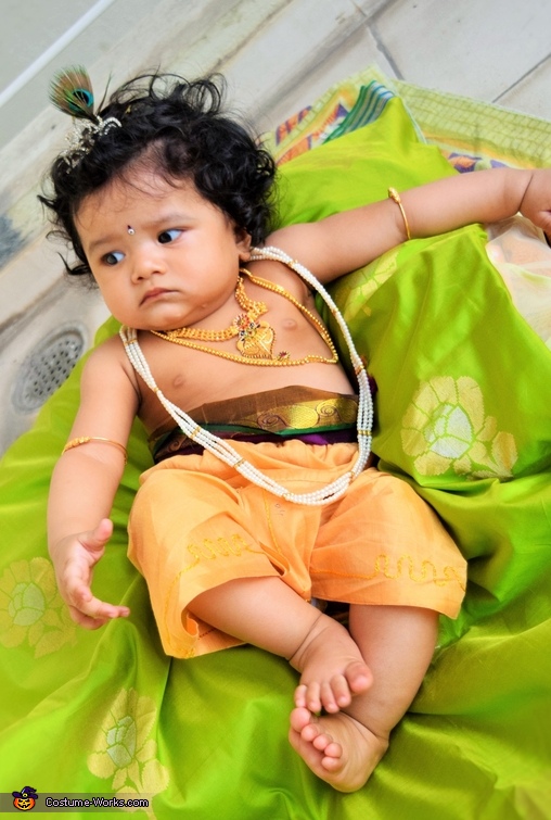 babies in krishna costume