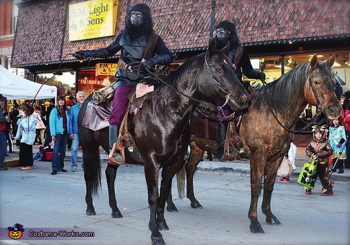 Invasion of Planet of the Apes Costume