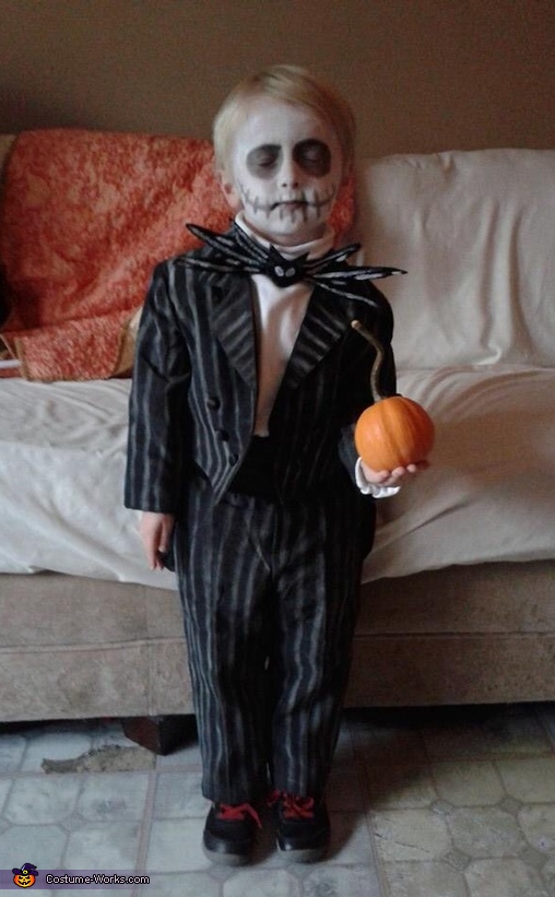 Jack Skellington Boy's DIY Halloween Costume | Easy DIY Costumes