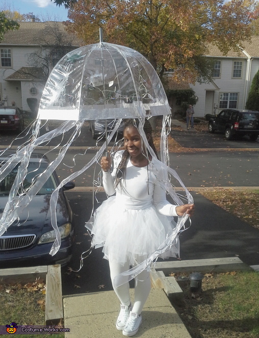 Jelly Fish Costume  Fish costume, Jellyfish costume, Jellyfish costume diy