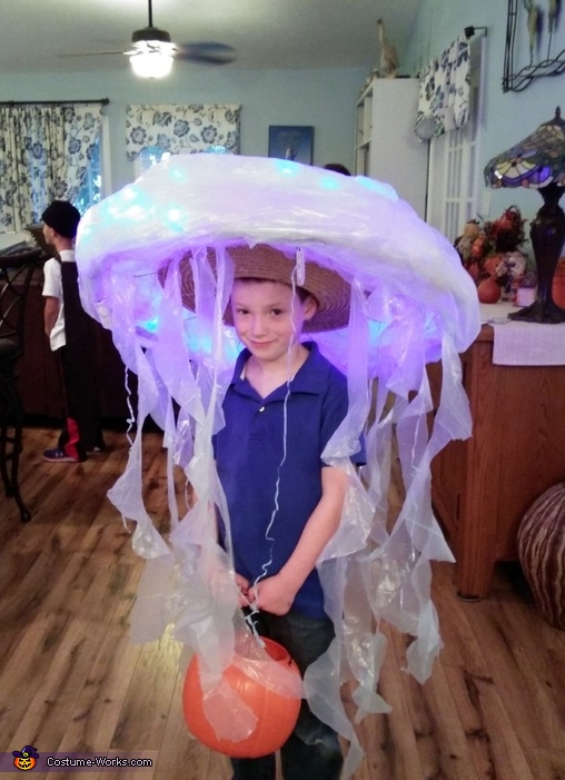 Haley's Jellyfish costume – Making Studio