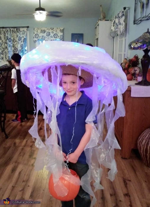 DIY Jellyfish Costume  Mind Blowing DIY Costumes