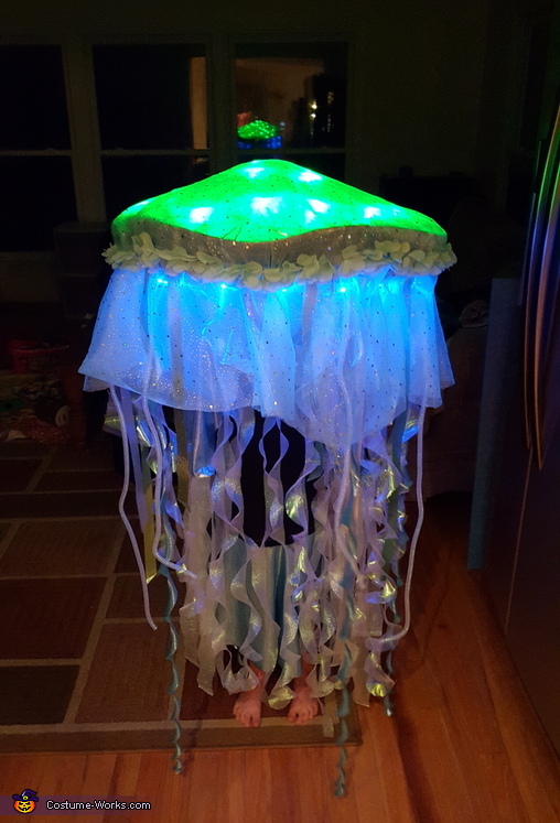 Easy diy Jellyfish costume for last minute ideas - Ledyliz