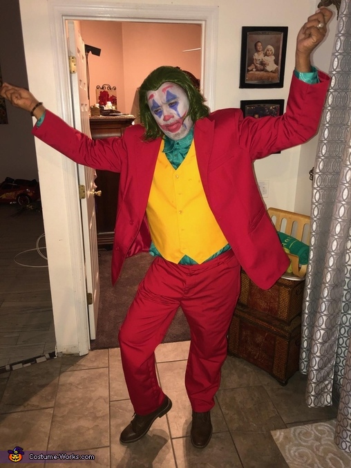 Joker Costume | Mind Blowing DIY Costumes - Photo 4/5