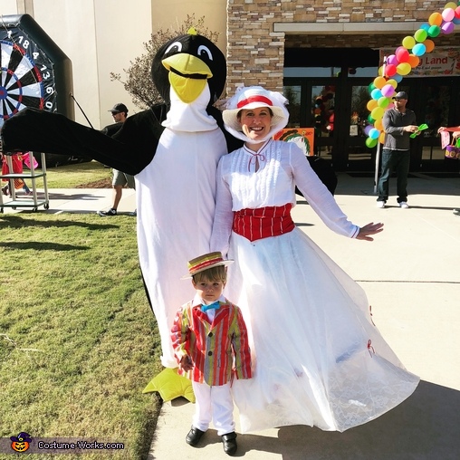 Mary Poppins and Burt DIY costume  Mary poppins costume, Cute costumes,  Run disney costumes