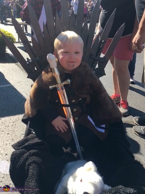 Jon Snow the King in the North Costume