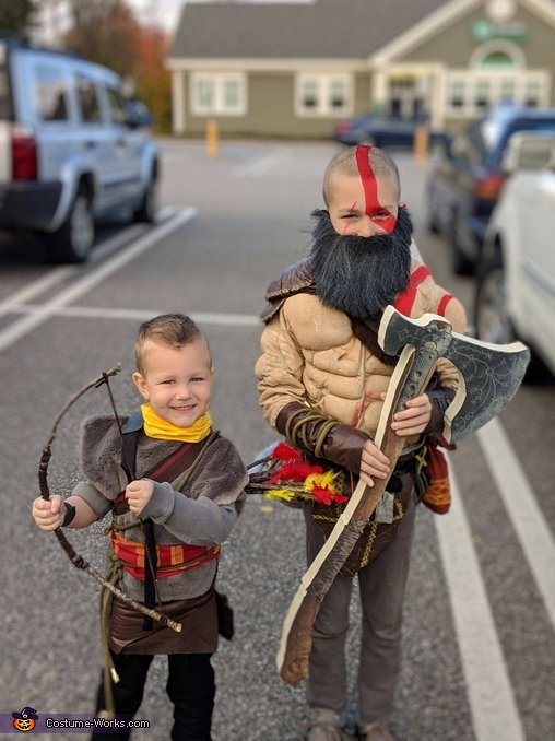 Kratos and Atreus Costume