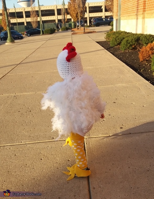 Little Free Range Chicken Costume | DIY Costumes Under $35 - Photo 2/5