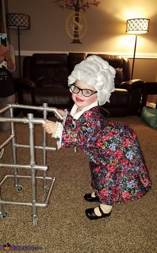 Little Old Lady Costume Diy Tutorial - Diy Old Lady Costume For Little Girl