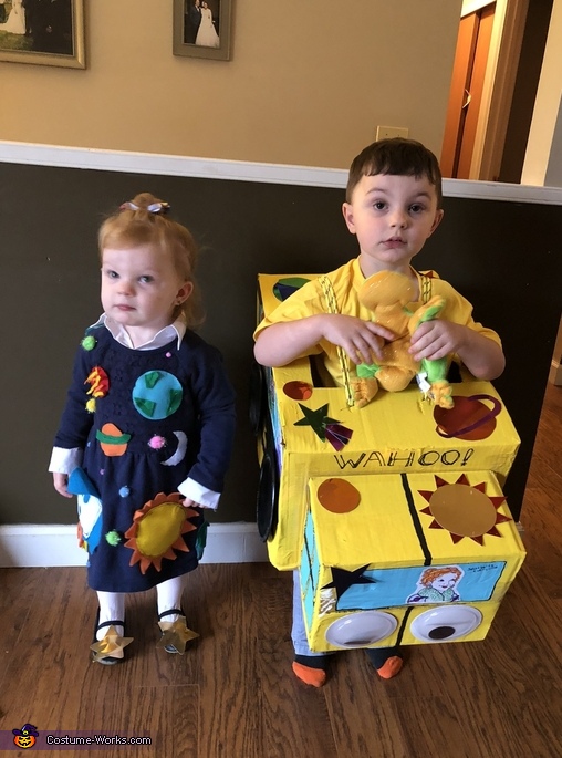 Magic School Bus and Miss Frizzle Costume