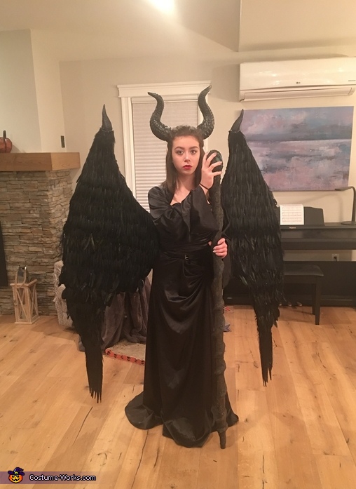 Child Maleficent Full Costume Includes Horns Black Wings Black Crow Staff  Scepter Black Dress Child's Costume Girls Size 3t-12yo - Etsy Finland