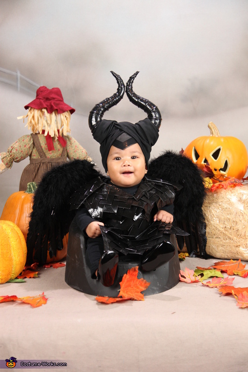 Maleficent Baby Costume - Photo 2/4