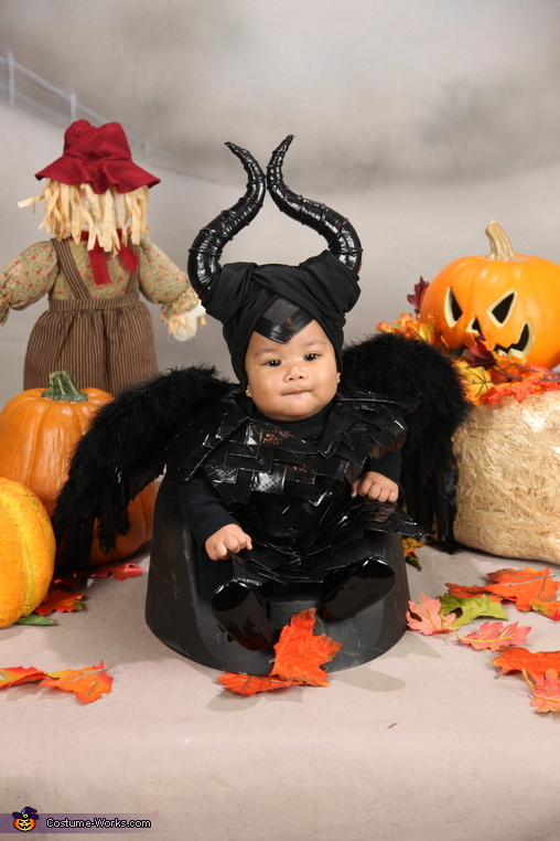 Maleficent Baby Costume - Photo 4/4