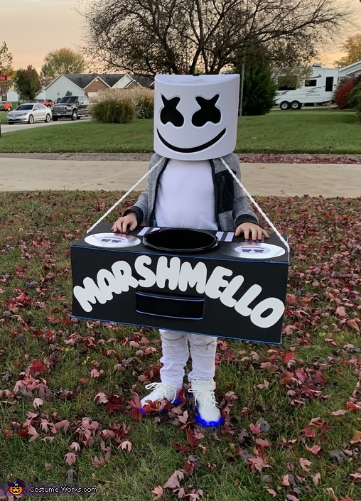 InSpirit Designs DJ Marshmello Halloween Fantasy Costume Male, Child 4-10,  White - Walmart.com