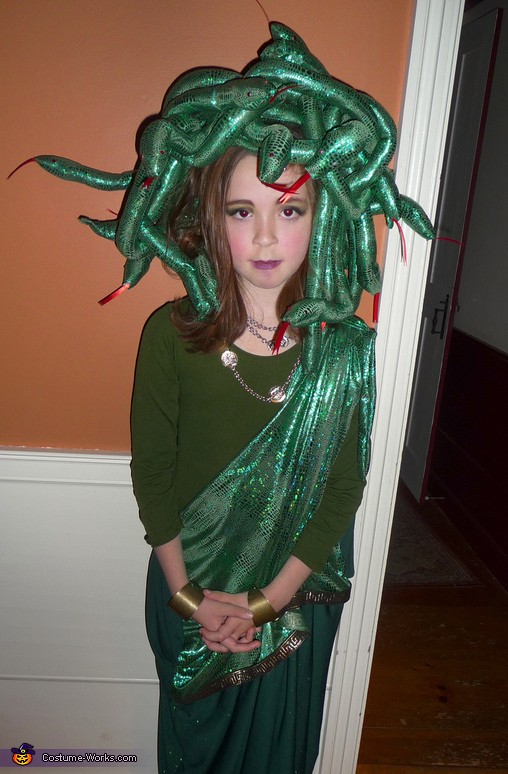  Medusa  Handmade Halloween Costume  Best DIY Costumes 