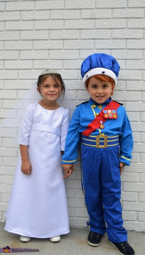 Meghan and Harry Costume