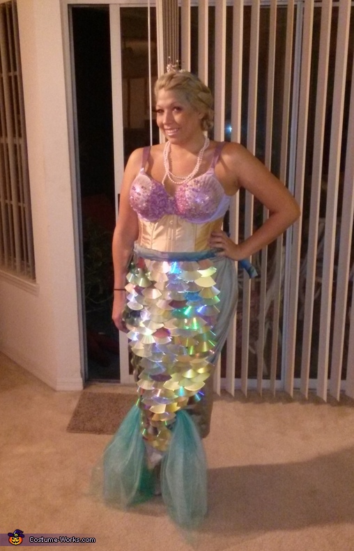 Mermaid DIY Halloween Costume | Last Minute Costume Ideas