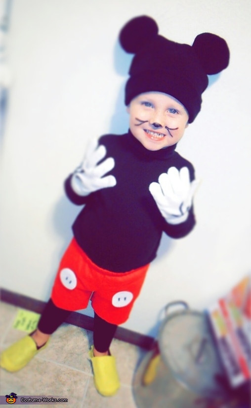 Mickey Mouse Boy's Homemade Costume | No-Sew DIY Costumes