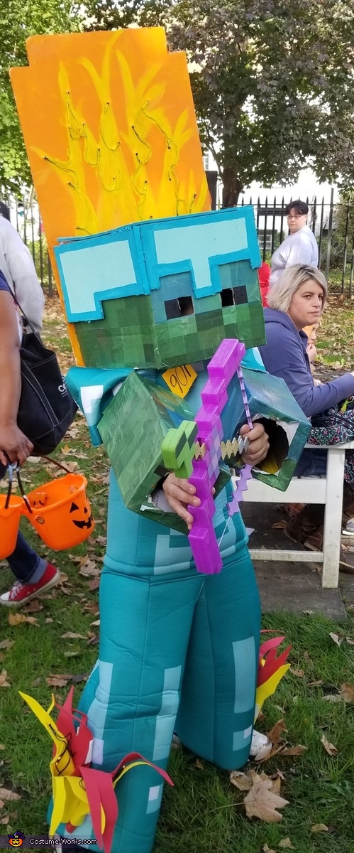 Minecraft Zombie Costume - Photo 2/5