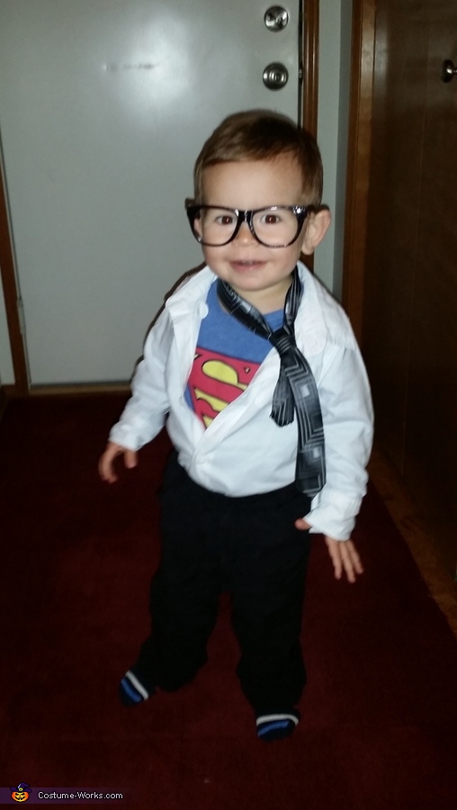 Mini Clark Kent Costume | No-Sew DIY Costumes
