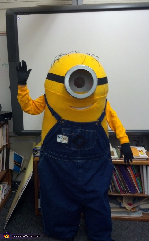 DIY Minion Adult Costume | Creative DIY Costumes