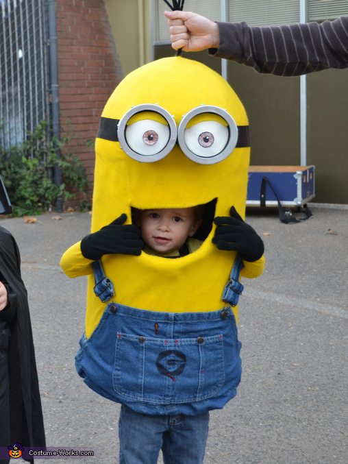 DIY Minion Baby Costume