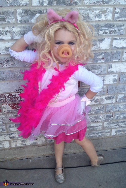 Miss Piggy Costume