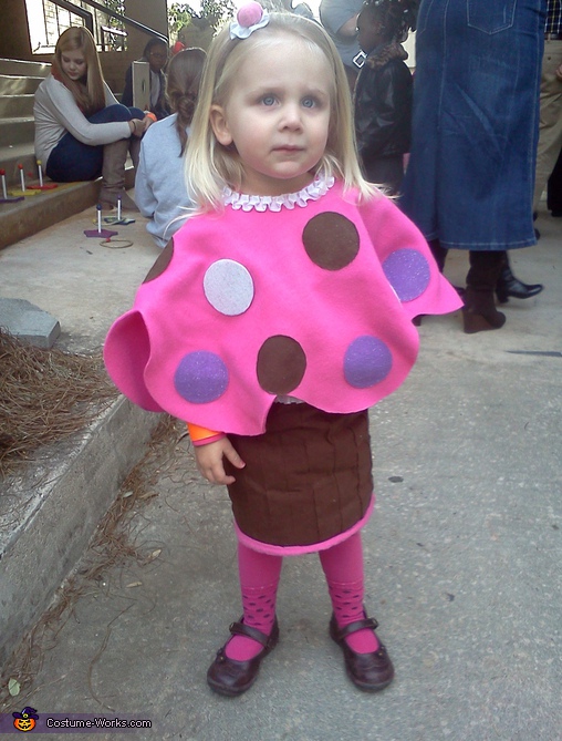 Momma's Little Cupcake Costume