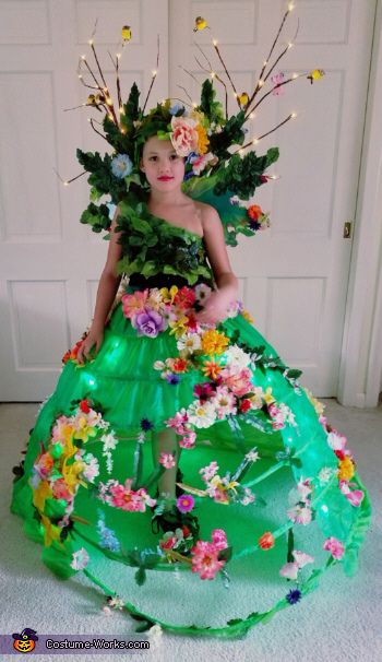 Make a Mother Nature Costume | Mother Nature costume | Halloween Costume  Ide… | Mother nature costume halloween, Mother nature costume diy, Nature  halloween costume