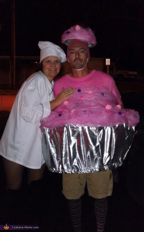 Mr. Cupcake & Cook Chef costume for couples | How-To Instructions