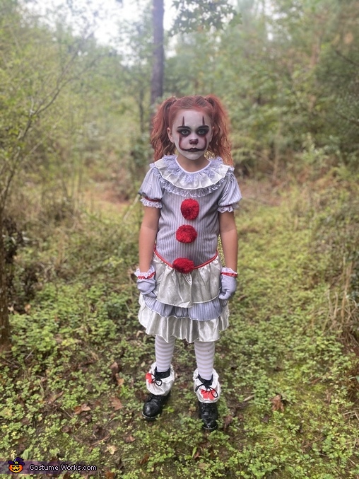 Ms. Pennywise Costume - Photo 2/3