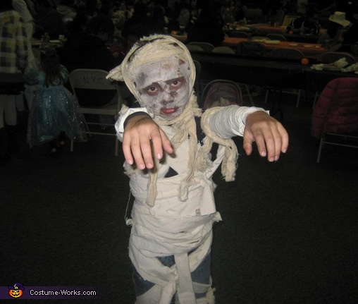 How to Make a DIY Mummy Costume for Kids
