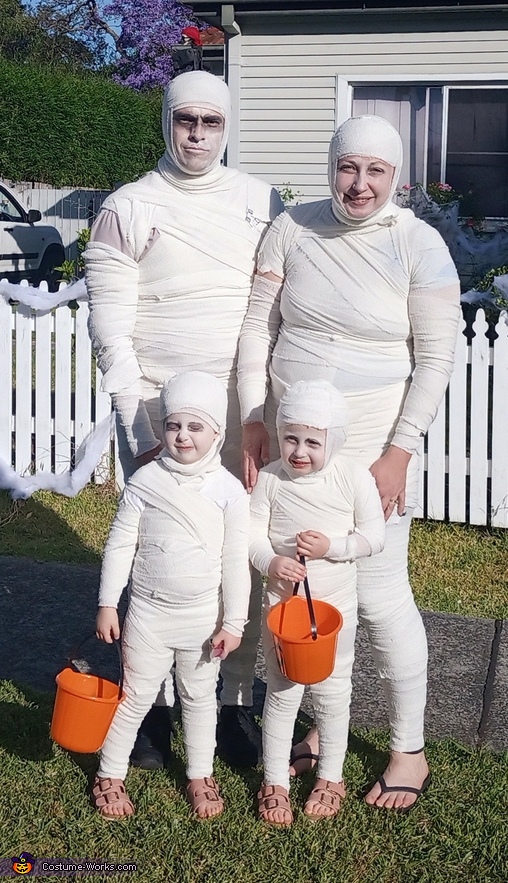 Mummy Family Costume