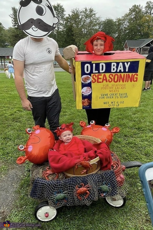Old Bay Family Costume