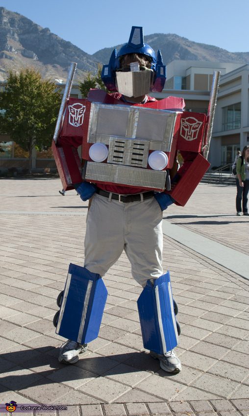 Transformable Optimus Prime Costume