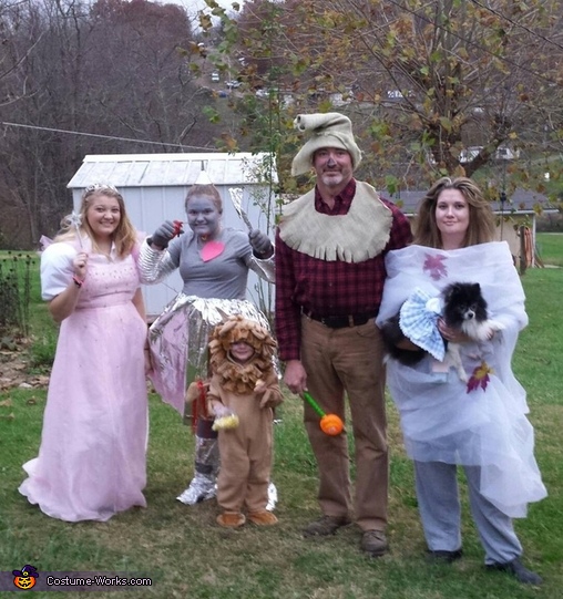 Oz Family Costume