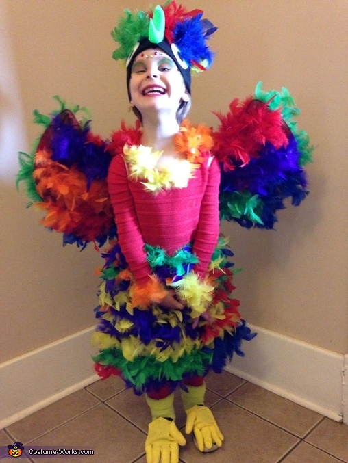 Parrot Girl's Homemade Costume | Unique DIY Costumes - Photo 4/4