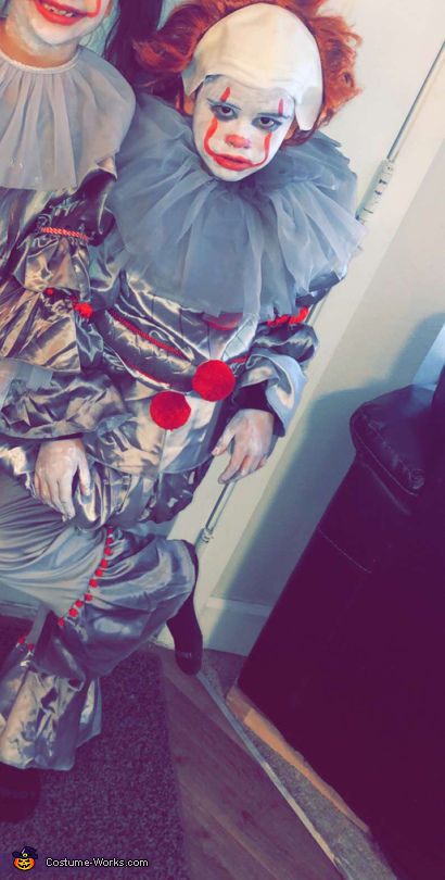Girl's Pennywise Costume | Easy DIY Costumes - Photo 5/5